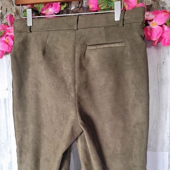 NWT Drew Faux Suede Pant - Picture 8 of 13